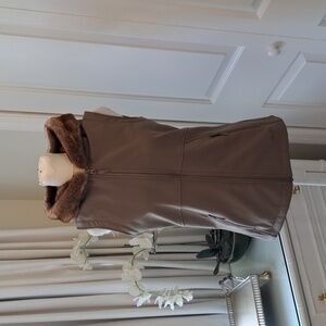 Marmot Womens‎ Taupe Brown Fitted Vest/Faux Fur Lined Hood Zip/Fleece Lined SM